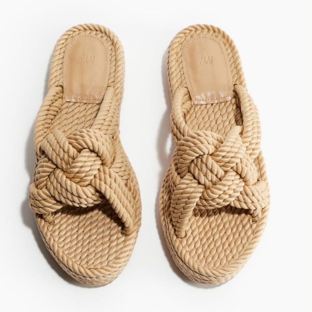 H & M Black Woven Rope Sandals - Picture 13 of 13